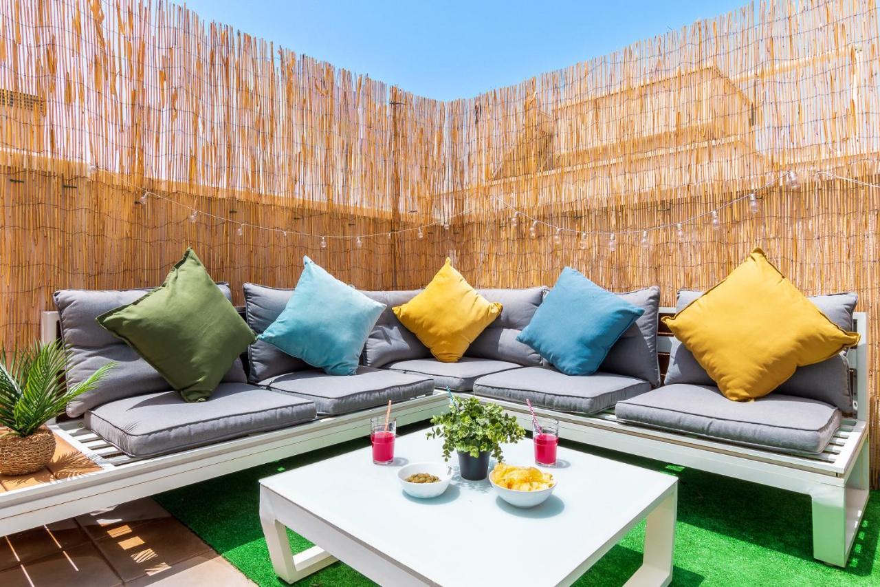 -Malagasunapts-City Centre Terrace Pool Parking Exterior photo